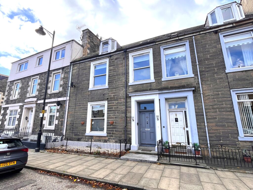 28 North Bridge Street, Hawick, TD9 9QS